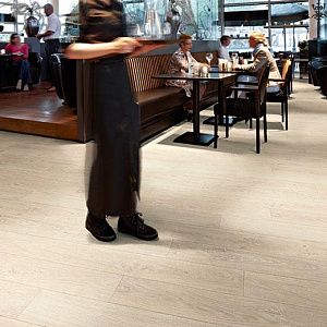 Линолеум Forbo SureStep Decibel 71880/718802 elegant oak фото 3 | FLOORDEALER